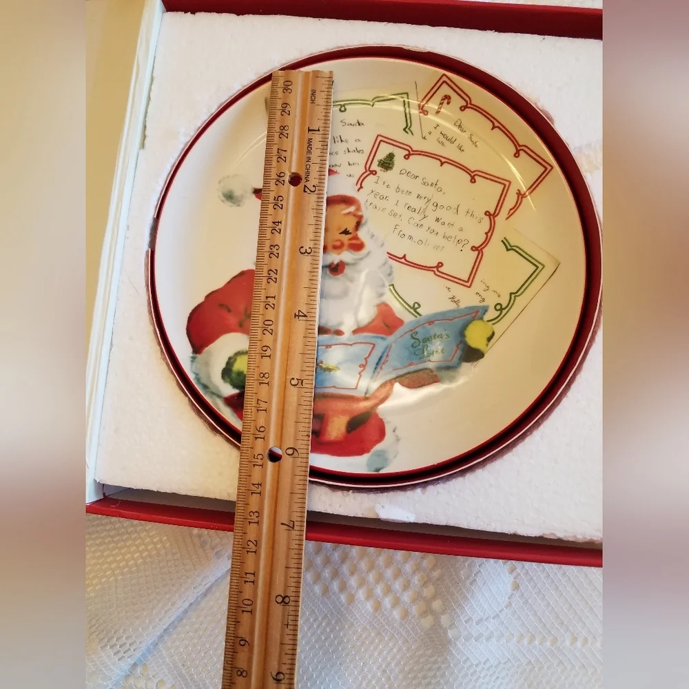 Williams Sonoma Set of 4 Dear Santa Holiday Plates in Box